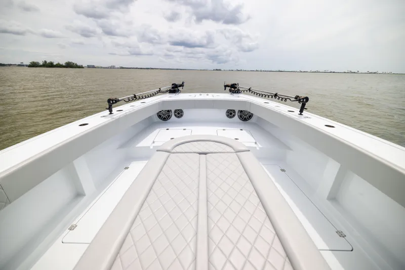  Yacht Photos Pics Sleek 2025 Freeman 42 LR boat interior with spacious deck and modern design.