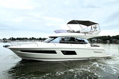 Yacht