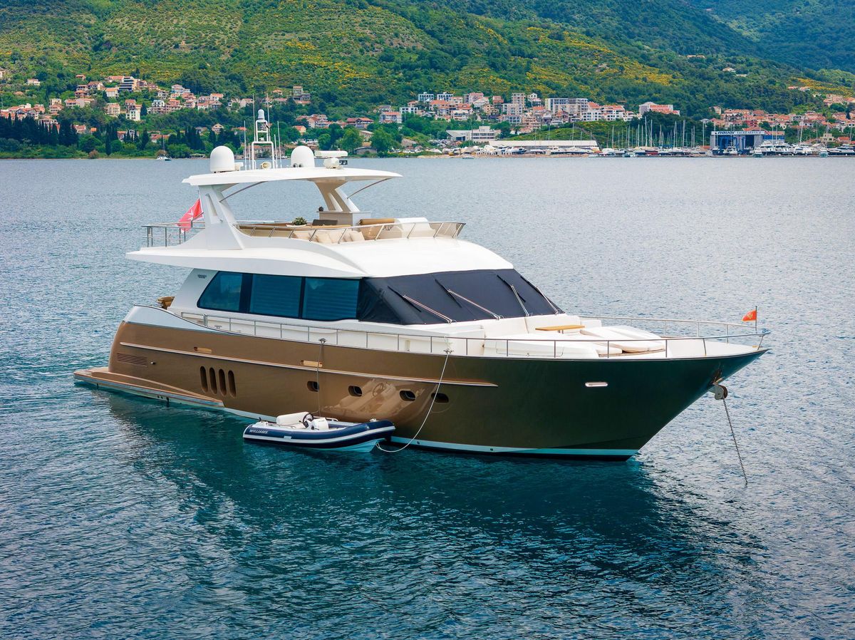 2014 Van der Valk 80 