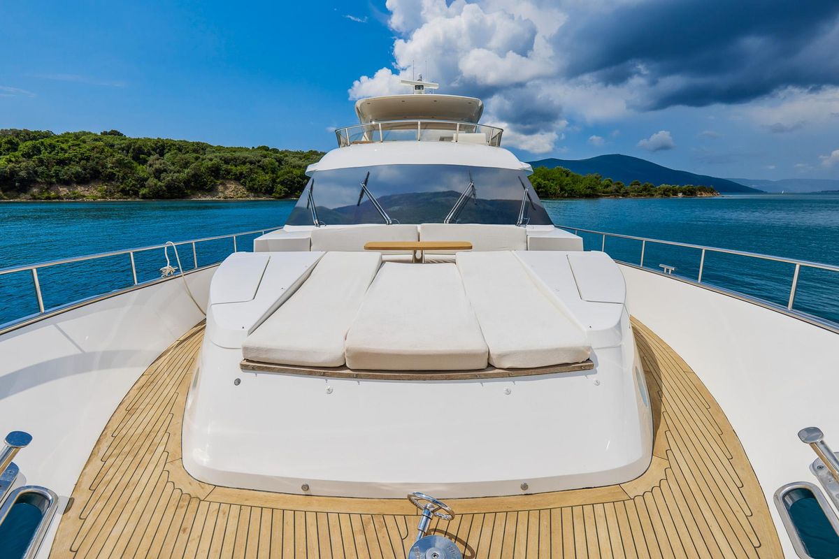 2014 Van der Valk 80 