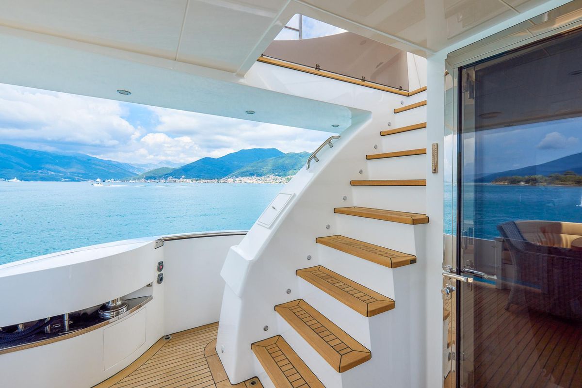 2014 Van der Valk 80 