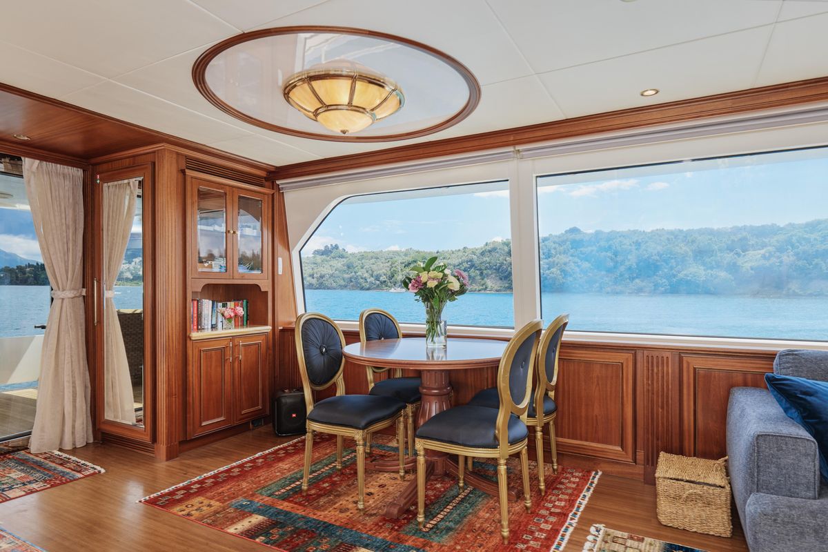 2014 Van der Valk 80 