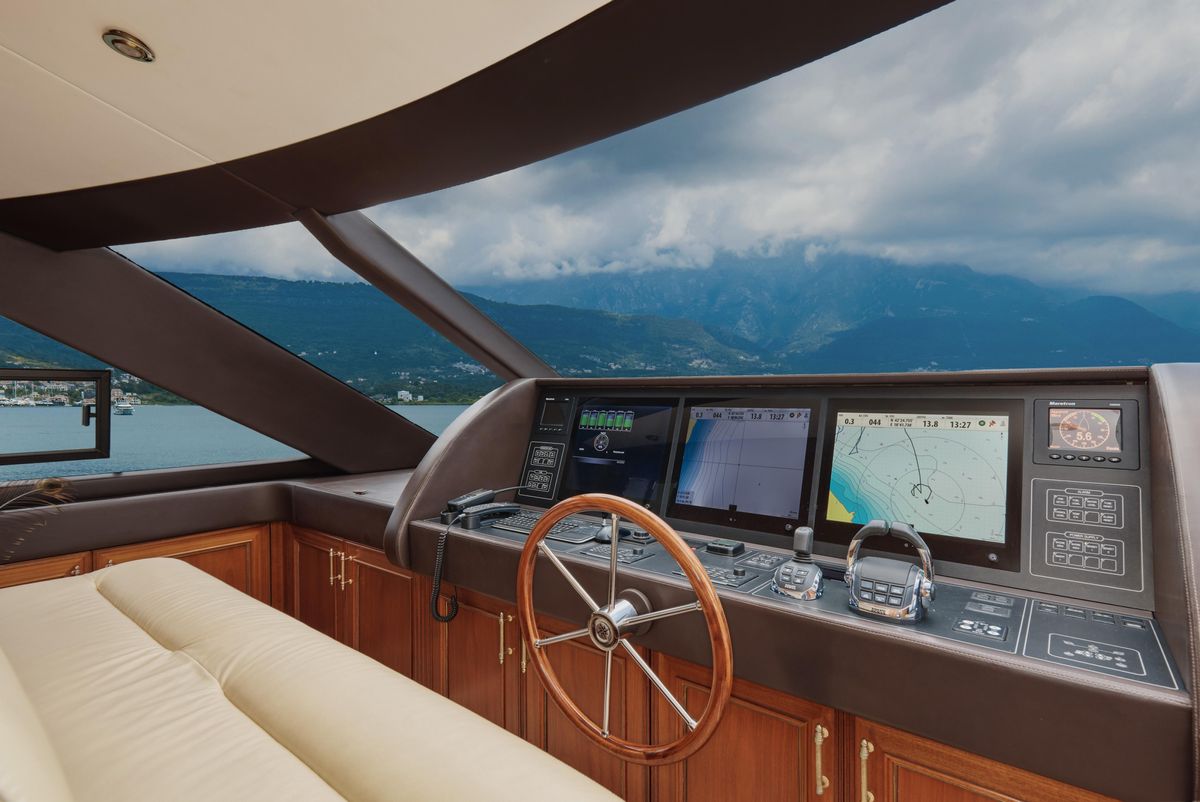 2014 Van der Valk 80 