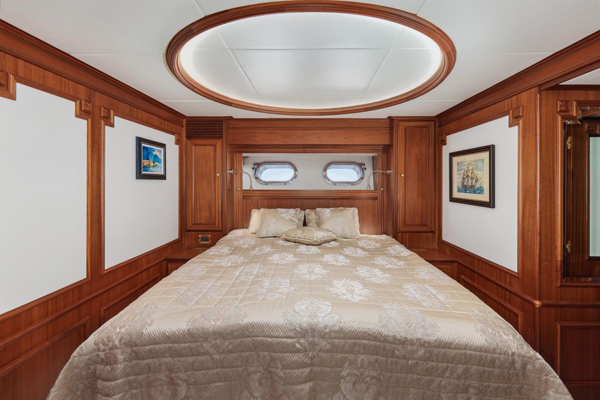 2014 Van der Valk 80 