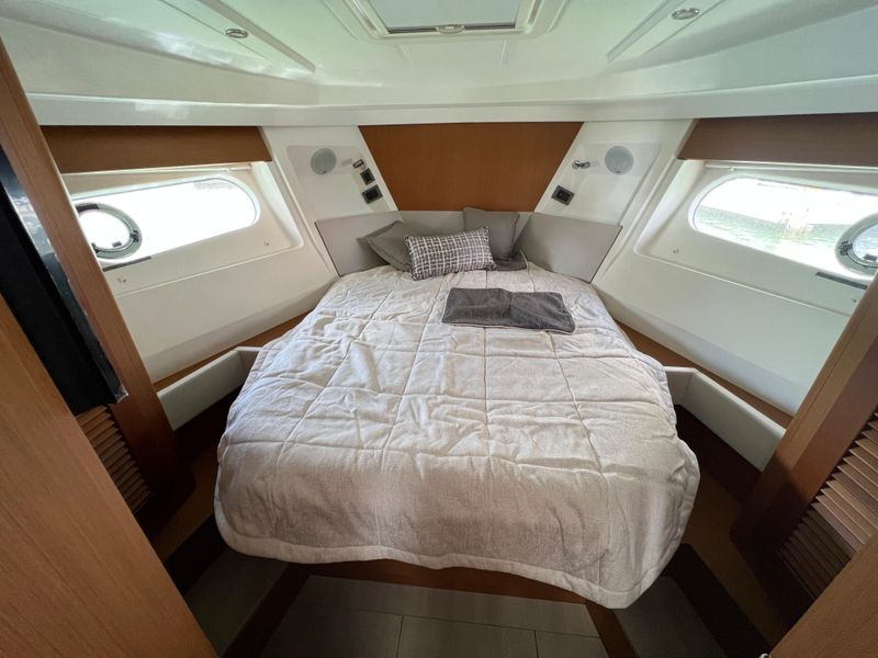 2019 Beneteau Swift Trawler 35