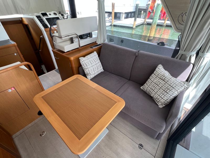 2019 Beneteau Swift Trawler 35