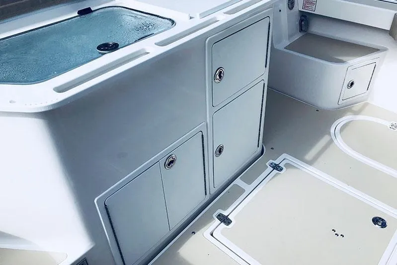  Yacht Photos Pics Manufacturer Provided Image