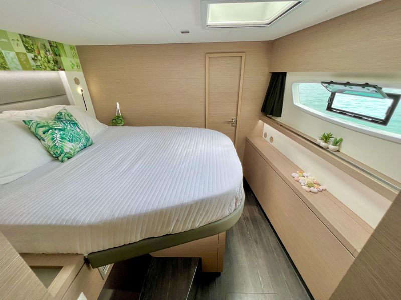 2020 Fountaine Pajot Saona 47