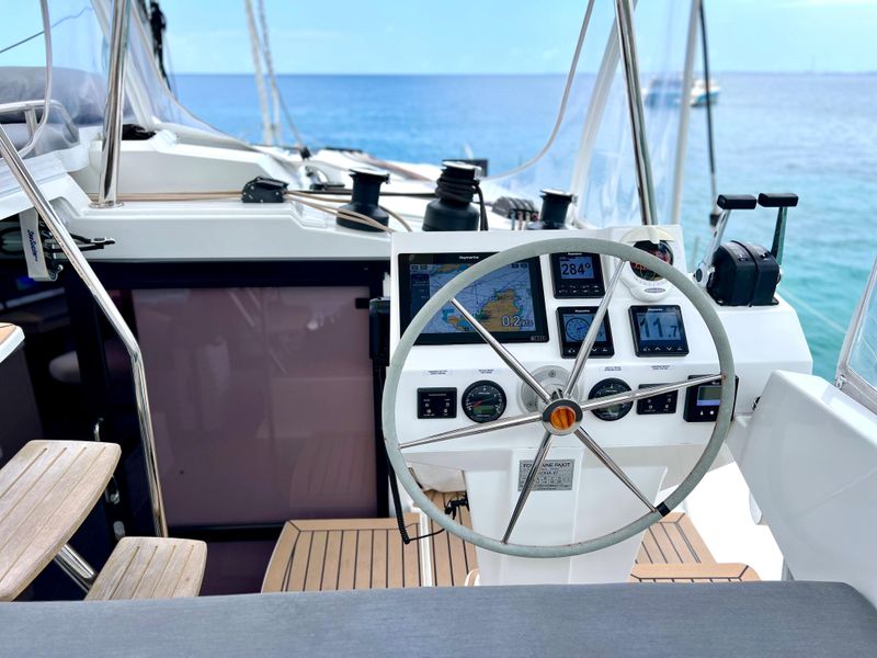 2020 Fountaine Pajot Saona 47