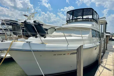 Carver 440 Aft Cabin Motor Yacht