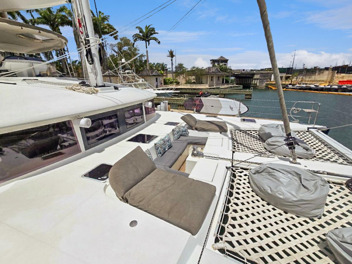 2015 Lagoon 56 