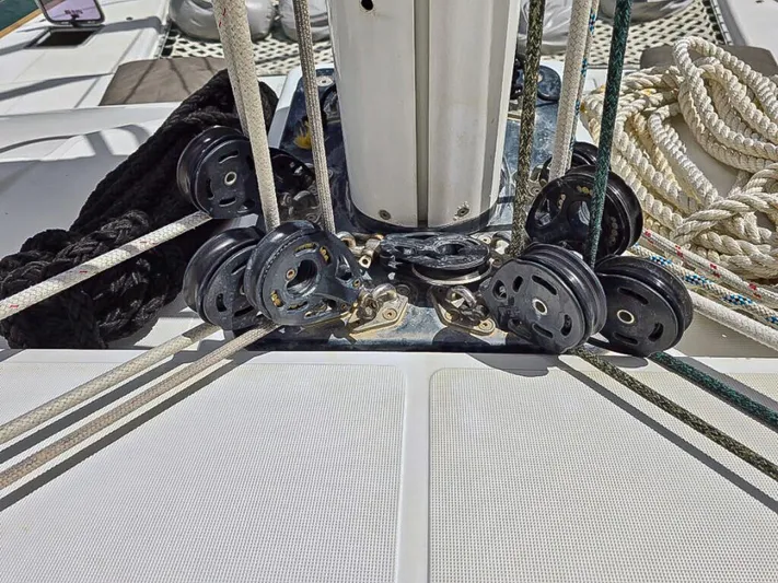 Cool Runnings IV Yacht Photos Pics Rigging and ropes on a 2015 Lagoon 560 S2 sailboat deck.