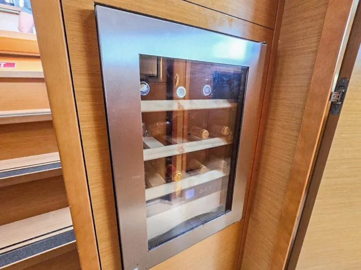 Cool Runnings IV Yacht Photos Pics 