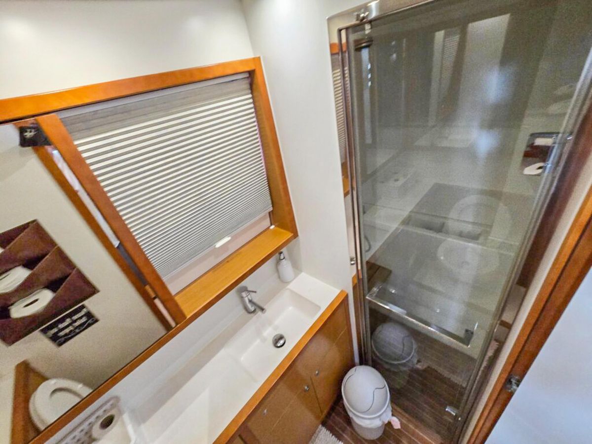 2015 Lagoon 56 