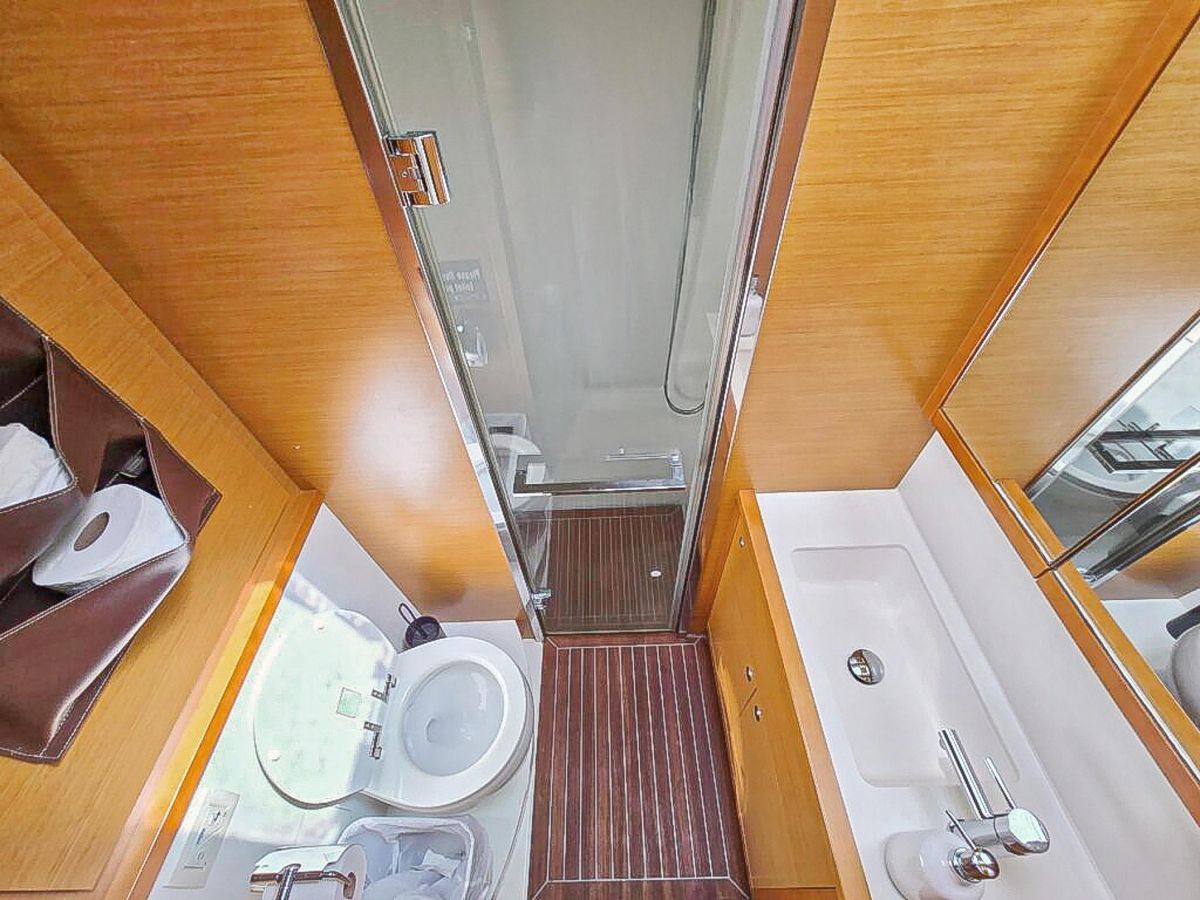 2015 Lagoon 56 