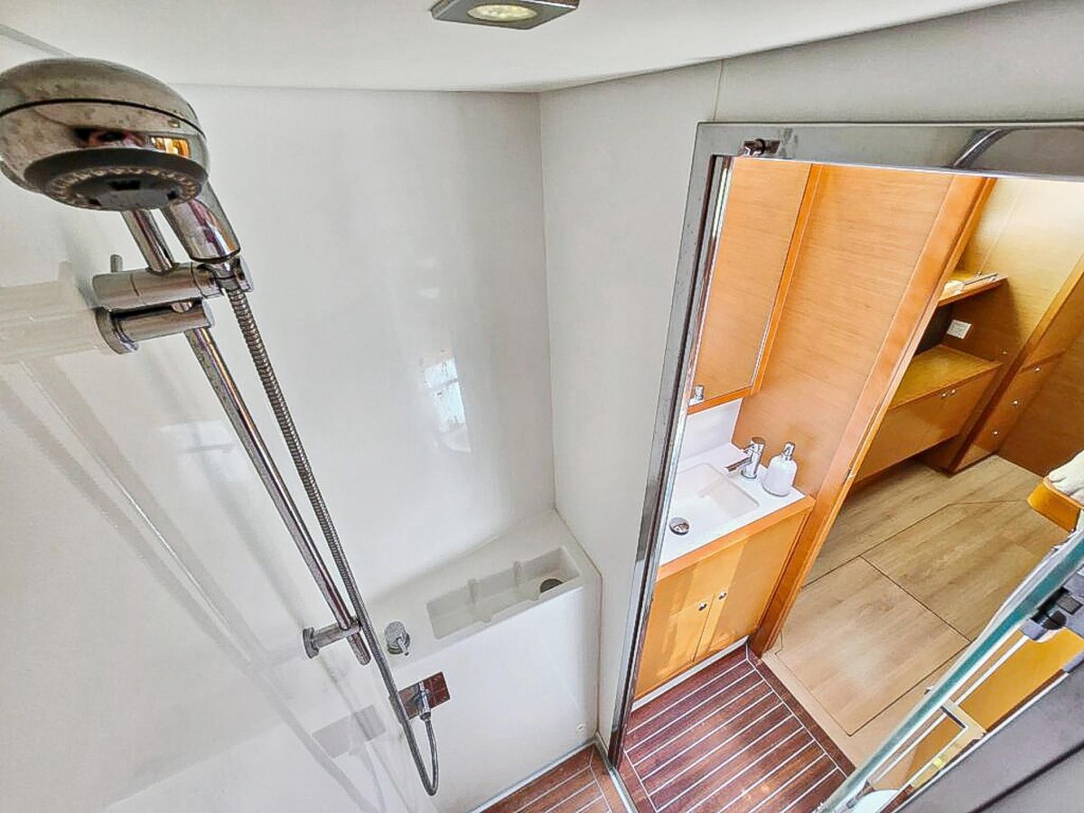 2015 Lagoon 56 