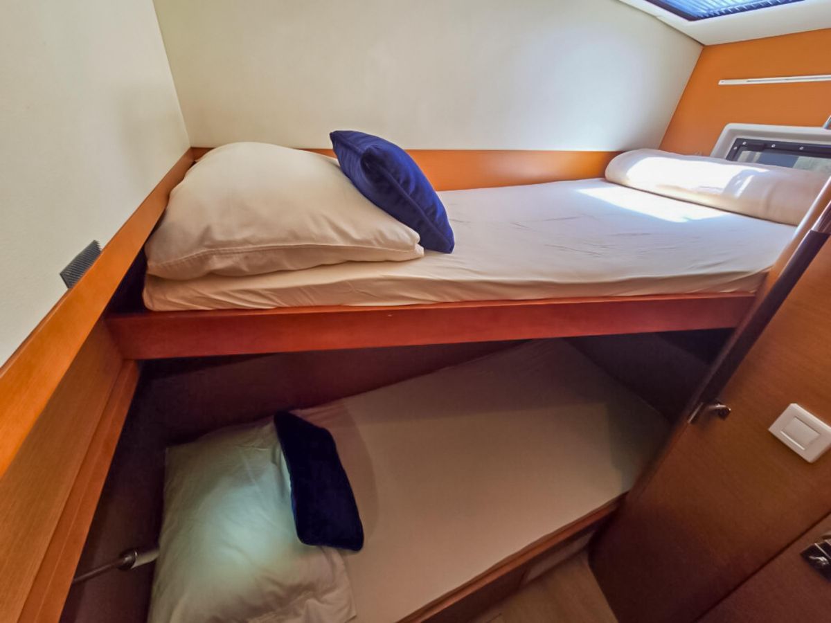 2015 Lagoon 56 