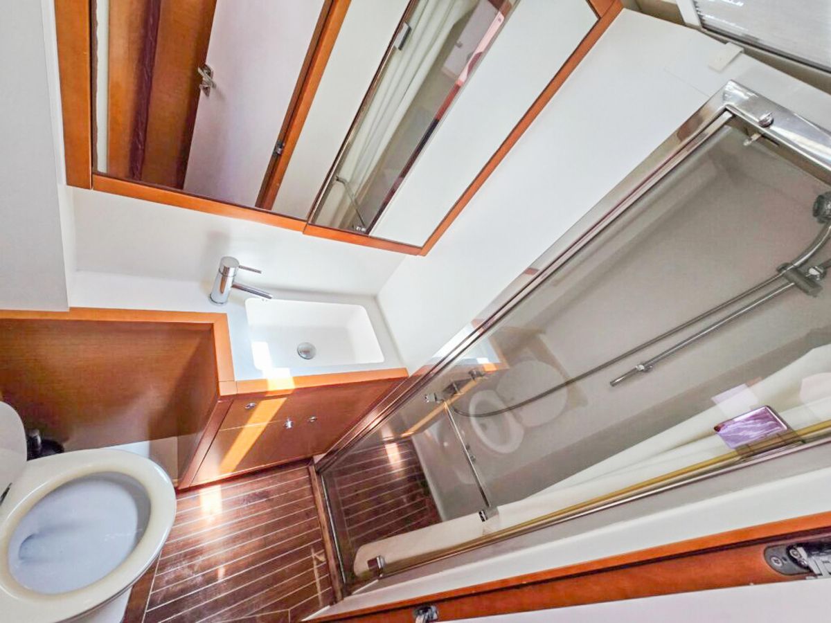 2015 Lagoon 56 