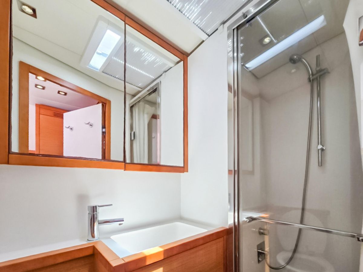 2015 Lagoon 56 
