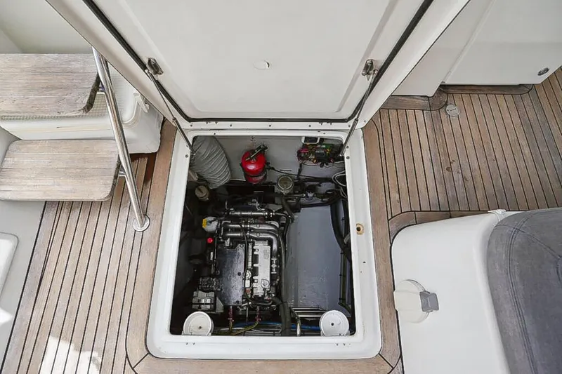 Cool Runnings IV Yacht Photos Pics 