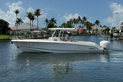 Boston Whaler 330 Outrage