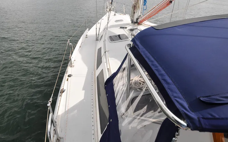 Kanga Yacht Photos Pics Catalin 42 MKI - Kanga - Weather Deck