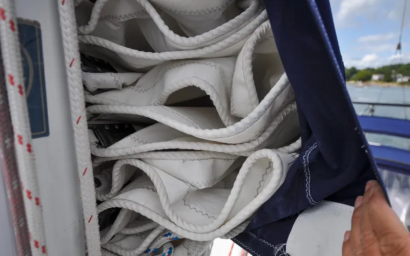 Kanga Yacht Photos Pics Catalin 42 MKI - Kanga - Main Sail