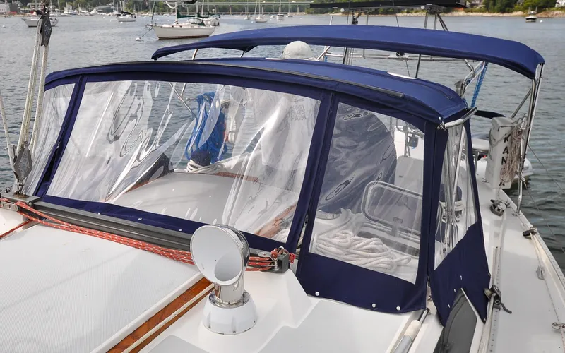 Kanga Yacht Photos Pics Catalin 42 MKI - Kanga - Dodger