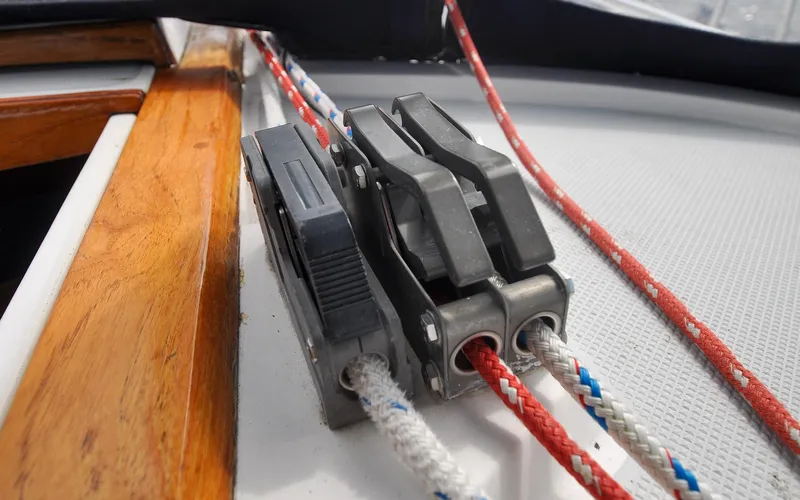 Kanga Yacht Photos Pics Catalin 42 MKI - Kanga - Cockpit - Clutches on Coach Roof