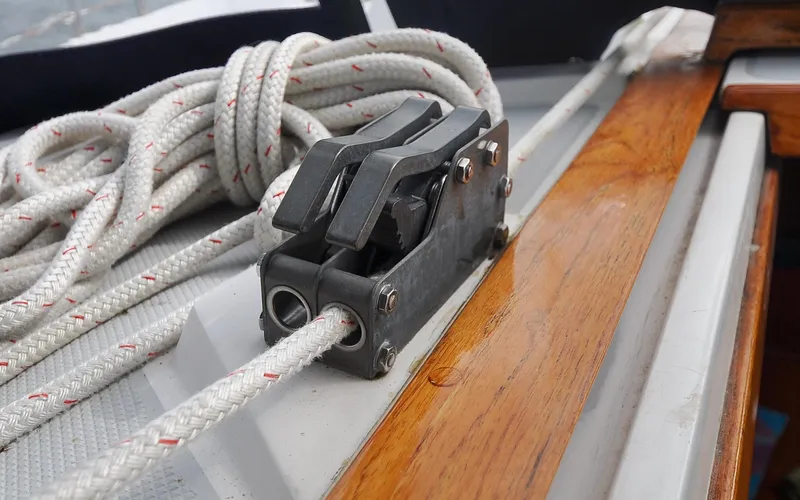 Kanga Yacht Photos Pics Catalin 42 MKI - Kanga - Cockpit - Clutches on Coach Roof