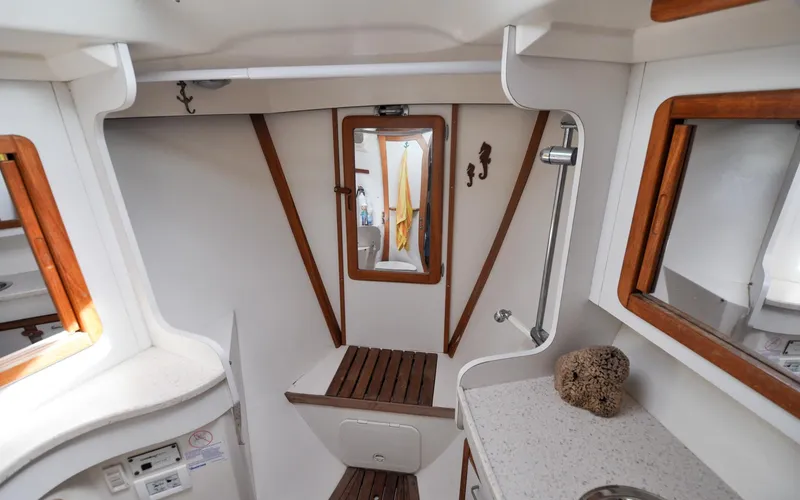 Kanga Yacht Photos Pics Catalin 42 MKI - Kanga - Forward Cabin - Ensuite Head - Walk In Shower with Bench