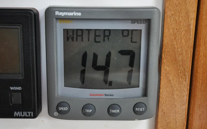 Kanga Yacht Photos Pics Catalin 42 MKI - Kanga - Salon - Navigation Station - Depth Display