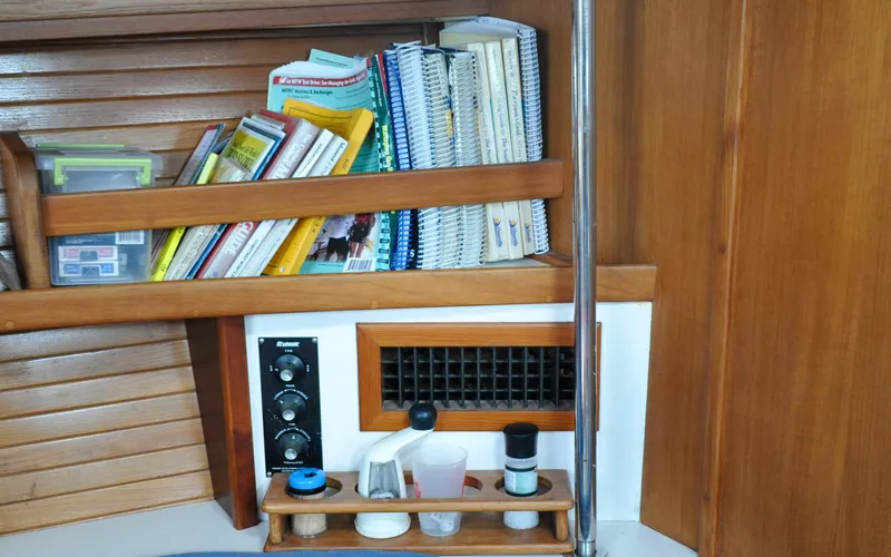 Kanga Yacht Photos Pics Catalin 42 MKI - Kanga - Salon