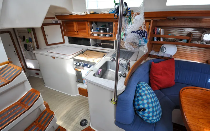 Kanga Yacht Photos Pics Catalin 42 MKI - Kanga - Galley