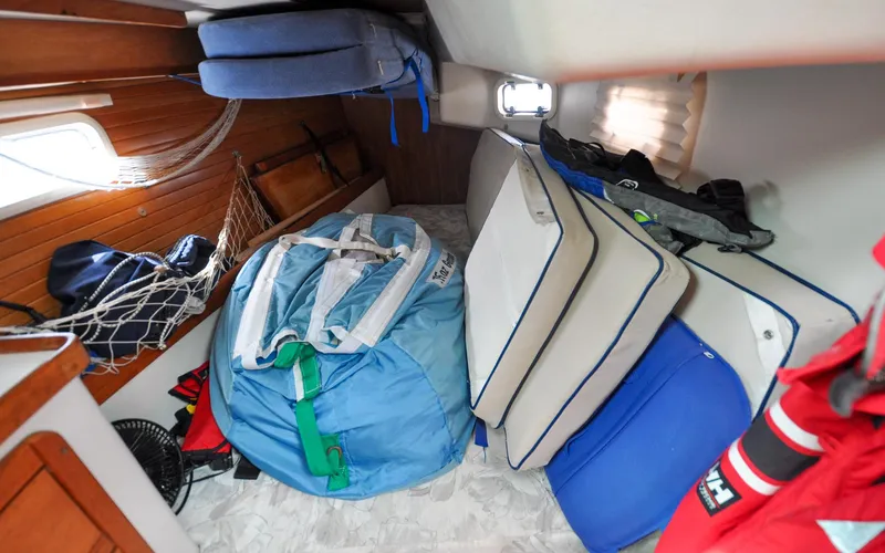 Kanga Yacht Photos Pics Catalin 42 MKI - Kanga - Aft Cabin and Storage