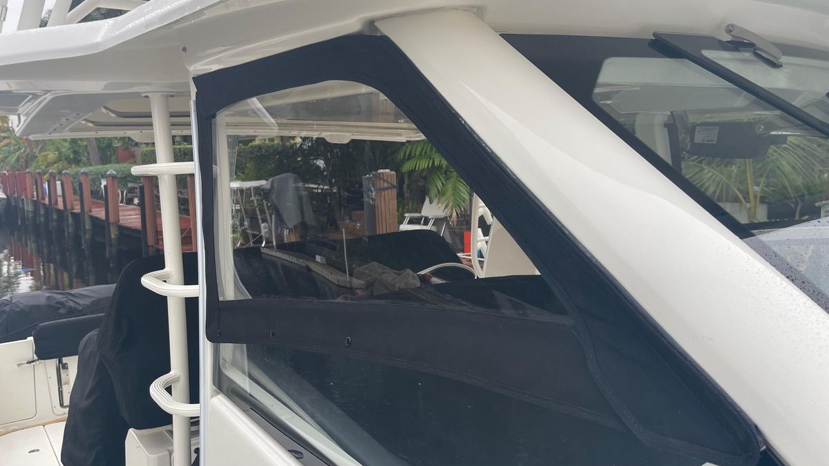 2016 Boston Whaler 42 