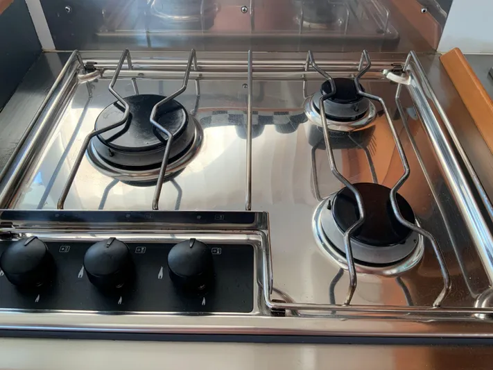  Yacht Photos Pics Stainless steel gas stove with two burners on a 2007 Lagoon 440 yacht.