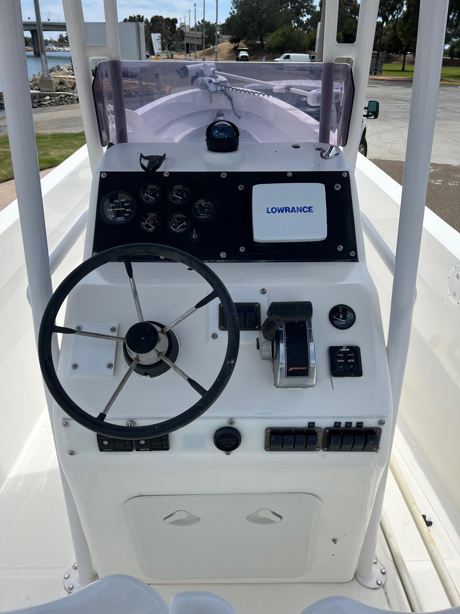 2004 Apex Marine, Inc. Panga 26 Center Console for sale - YachtWorld