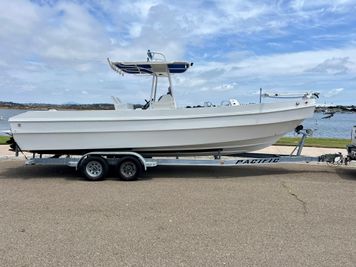 Apex Marine, Inc. Panga 26