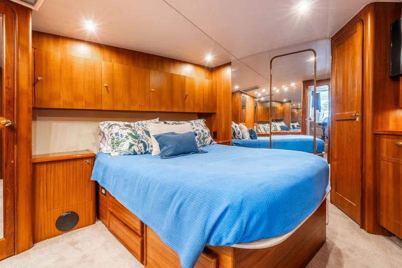 Devocean Yacht Photos Pics 