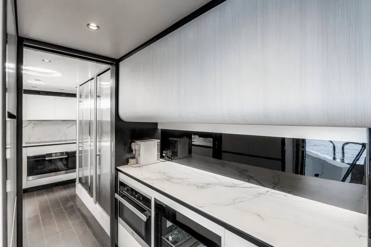  Yacht Photos Pics 2019 Azimut Grande 27m - Image 65