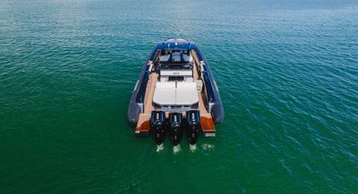 Yacht