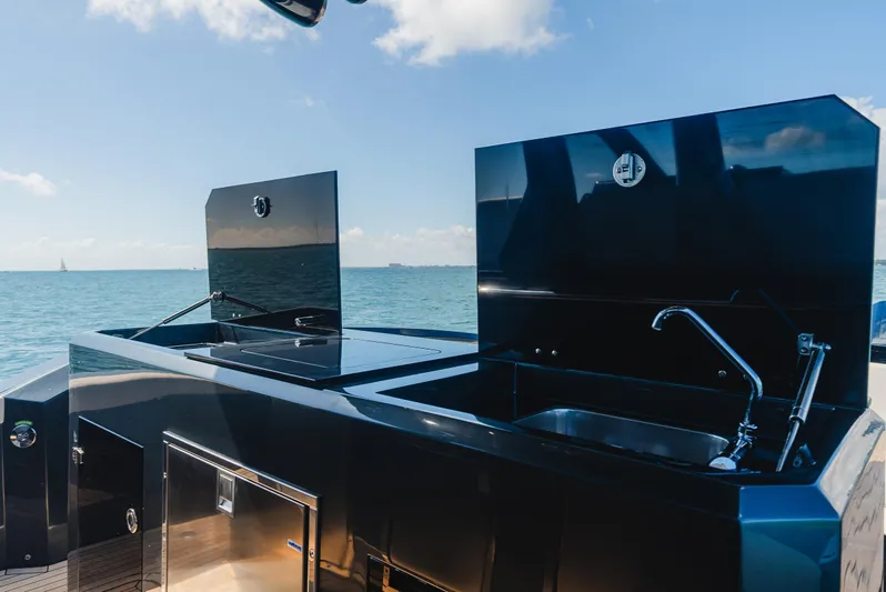 Heavy D Yacht Photos Pics 