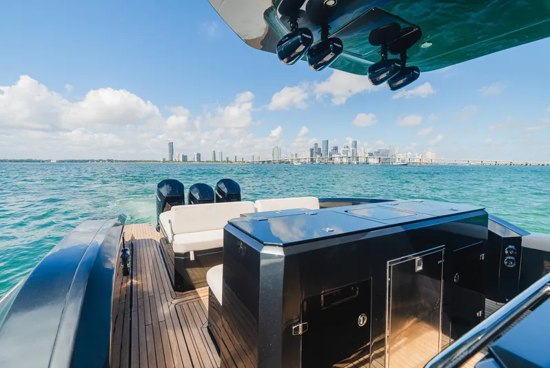 Heavy D Yacht Photos Pics 