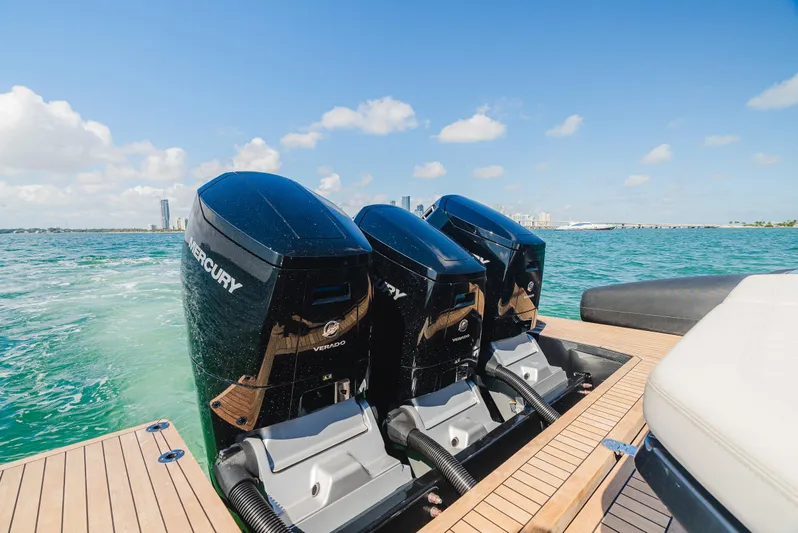 Heavy D Yacht Photos Pics 