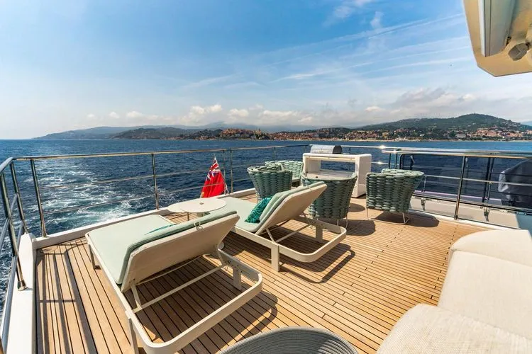  Yacht Photos Pics 2019 Azimut Grande 27m - Image 17