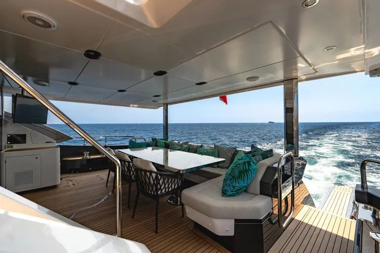  Yacht Photos Pics 2019 Azimut Grande 27m - Image 21
