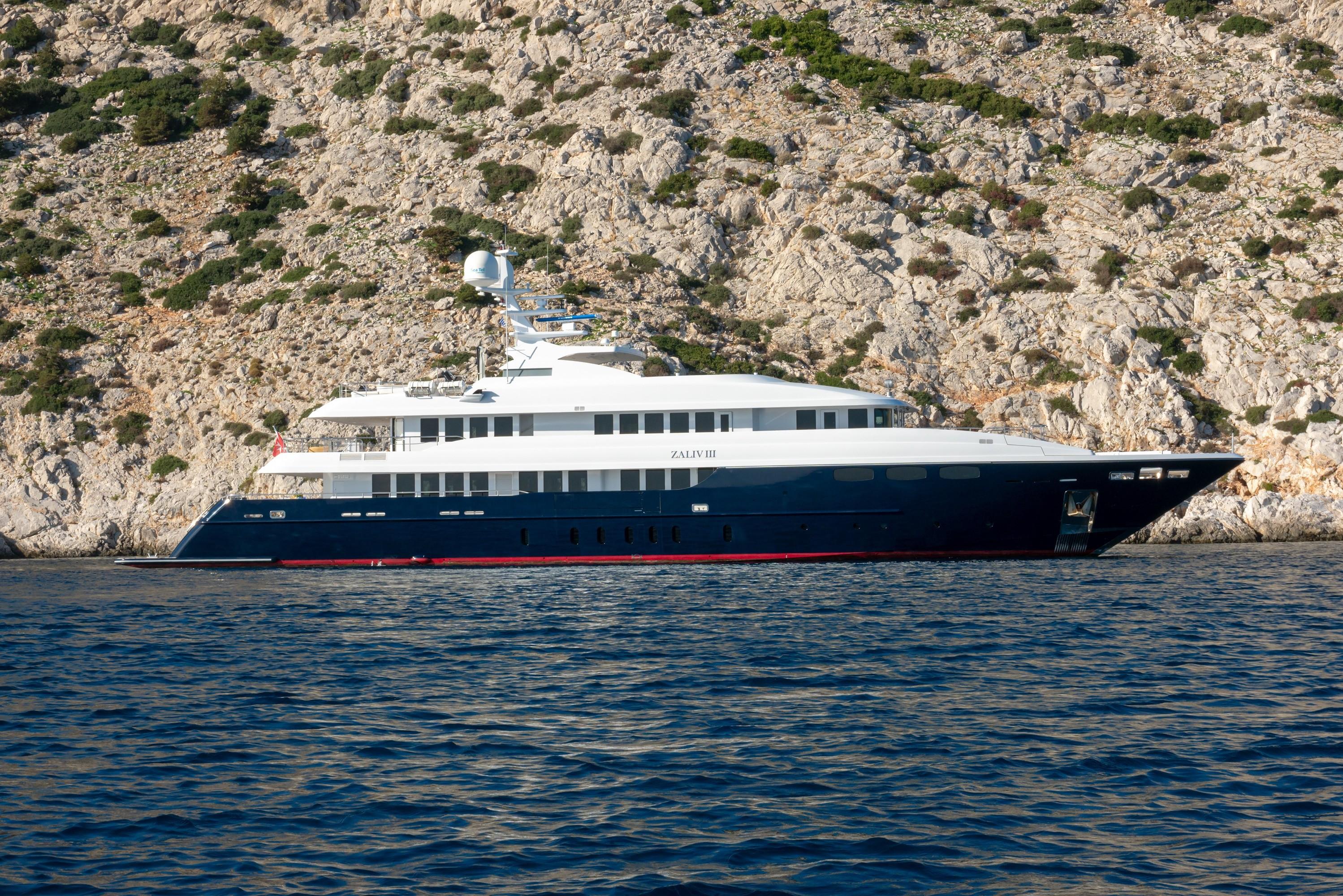 Mondo Marine Royal Van Lent/Feadshi in Alpes-Maritimes