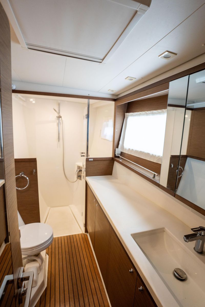 2019 Lagoon 45 