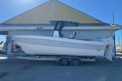 World Cat 235 TE